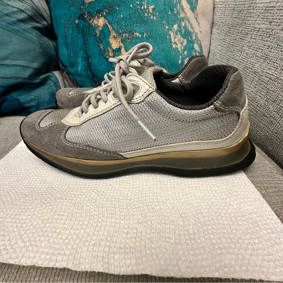 PRADA Trainers ATHLETIC LUXURY ~CHIC COMFORT ~ a Timeless Design & Neutral Color - Picture 4 of 16